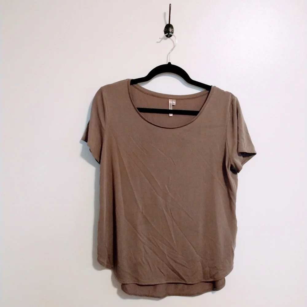 Banana Republic brown short sleeve dressy tee size small